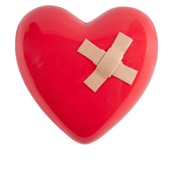 herz-pflaster-shutterstock-234119437-1zu1-576x576