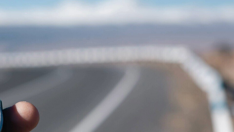 kompass-horizont-shutterstock-2536781955-32zu9-1920x540-komp