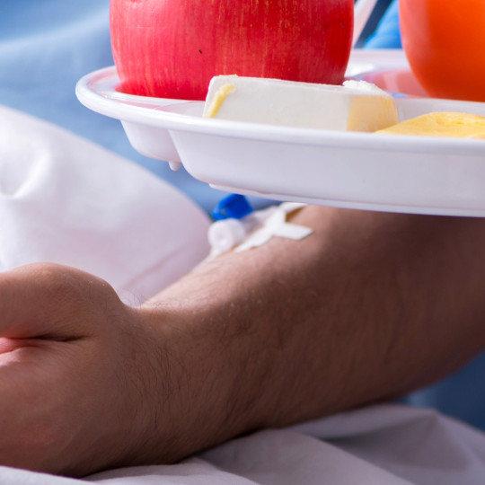 KRANKENHAUSESSEN-shutterstock-1498671236-32zu9-1920x540
