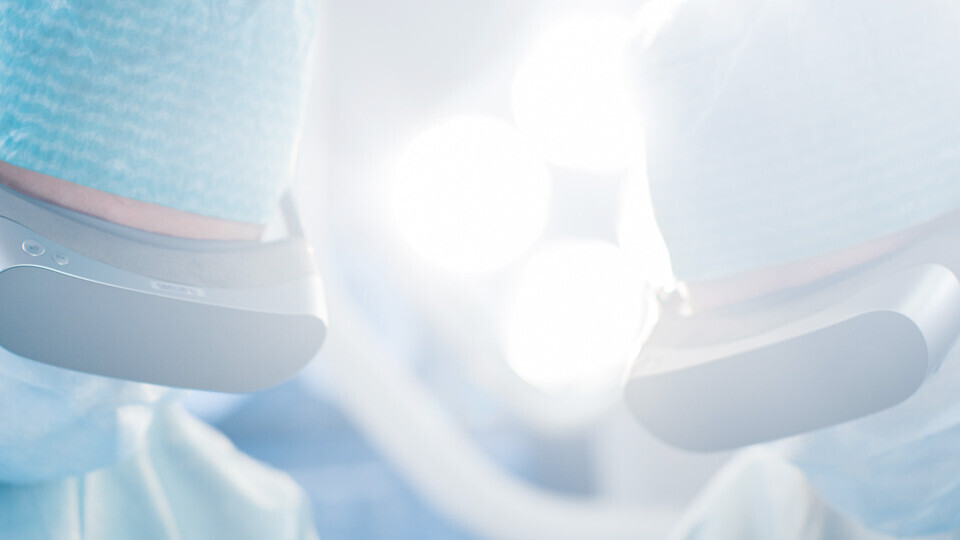 Nahaufnahme-eines-Chirurgen-shutterstock-1152711437-1920x540px