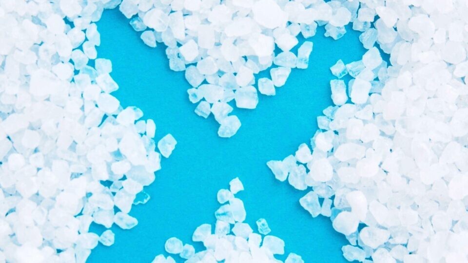 natrium-salz-blutdruck-shutterstock-2395458991-32zu9-1920x540