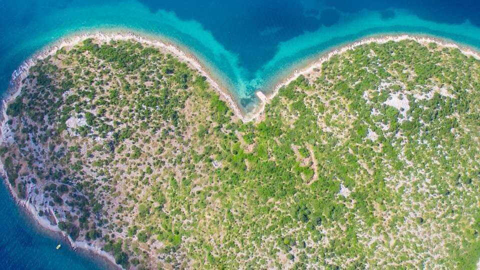 praevention-insel-stressabbau-shutterstock-468964004-32zu9-1920x540a