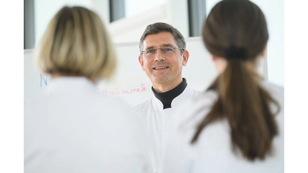 stefan-stoerk-c-daniel-peter-ukw-16zu9-1000x563