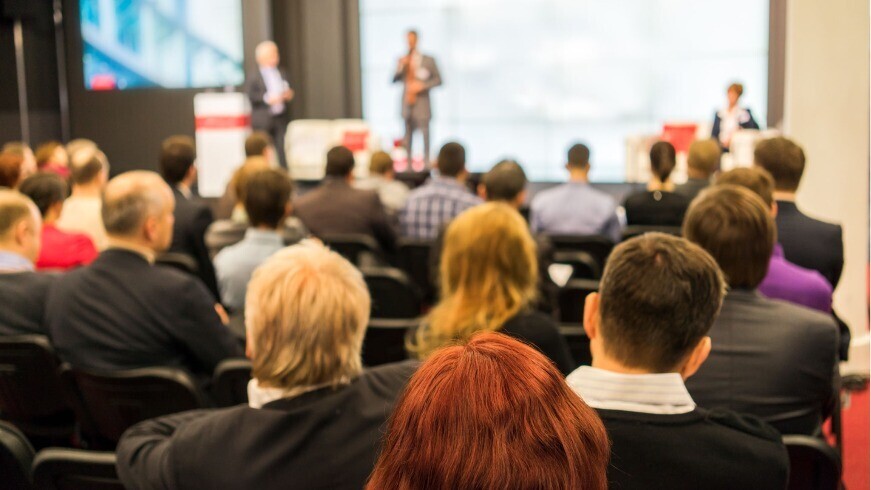 kongress-kardiologie-symbolbild-267808625-871x490