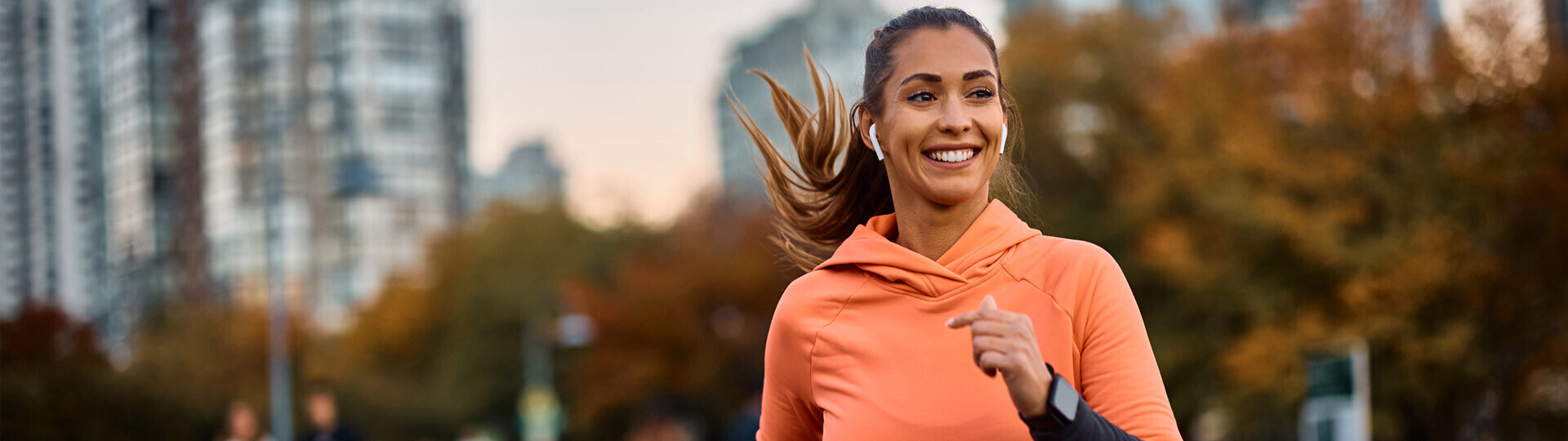 sport-frauen-männer-istock-1441759606-h