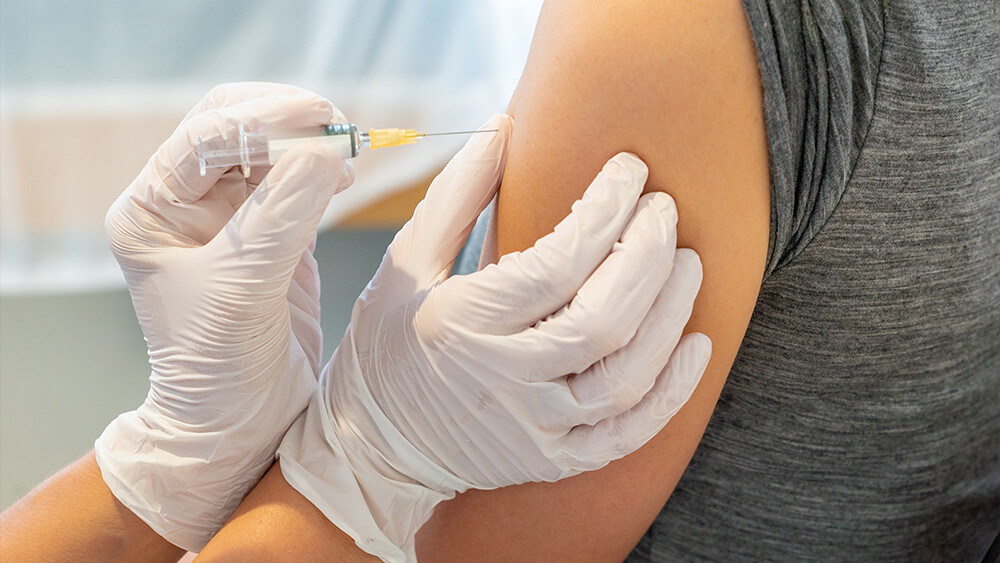 rsv-impfung-zugelassen-1250508591-t