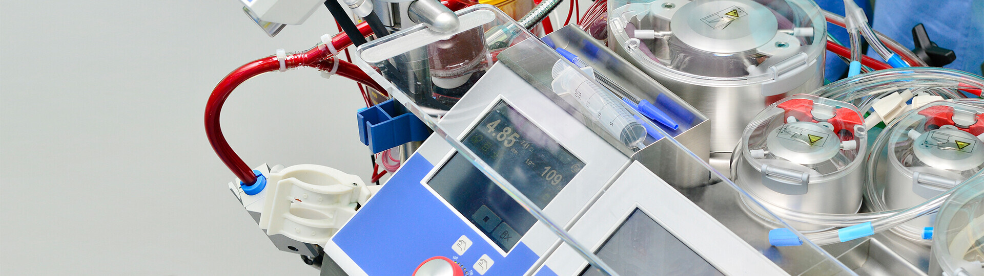 herzoperation-herz-lungen-maschine-515085466-it