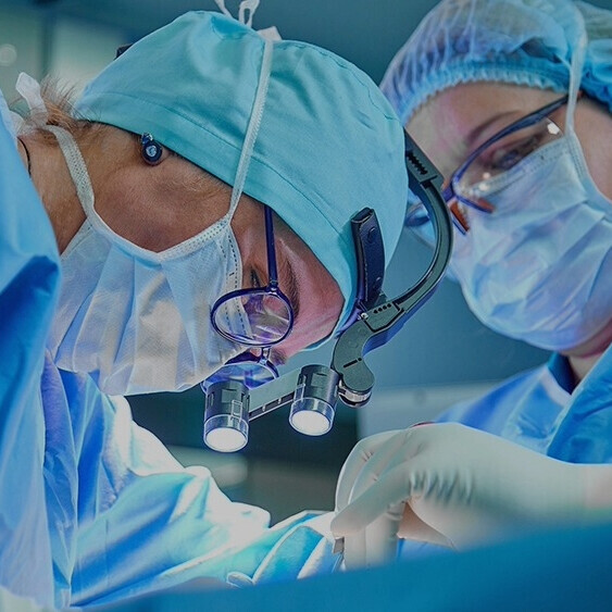 Herzchirurgen bei OP