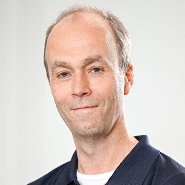 Dr. Thomas Schmitz