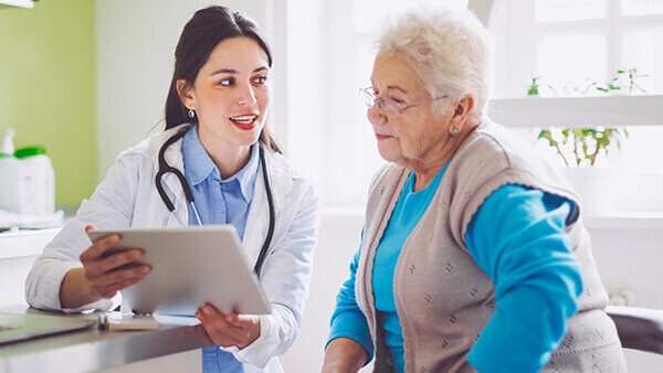 herzinsuffizienz-herzschwaeche-941446382-t