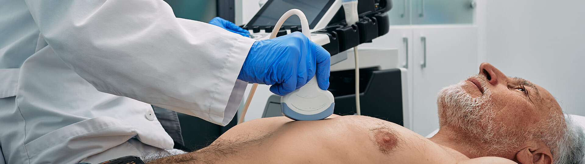 herzultraschall-bei-khk-22420869-h