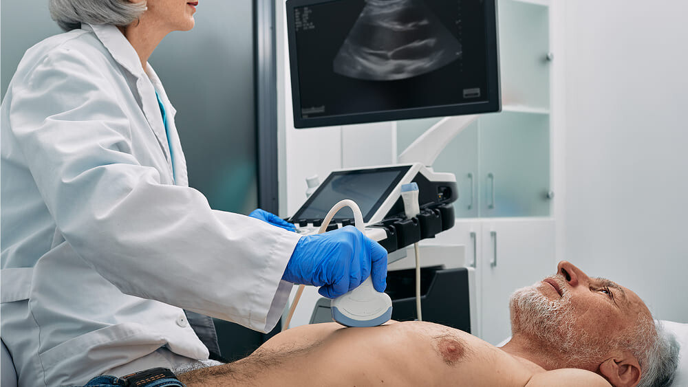 herzultraschall-bei-khk-22420869-t