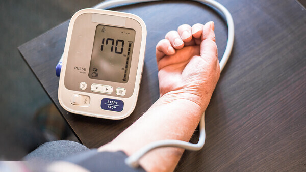 bluthochdruck-943375326-t