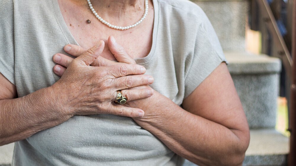 brustschmerzen-ursachen-1406545219_Teaser