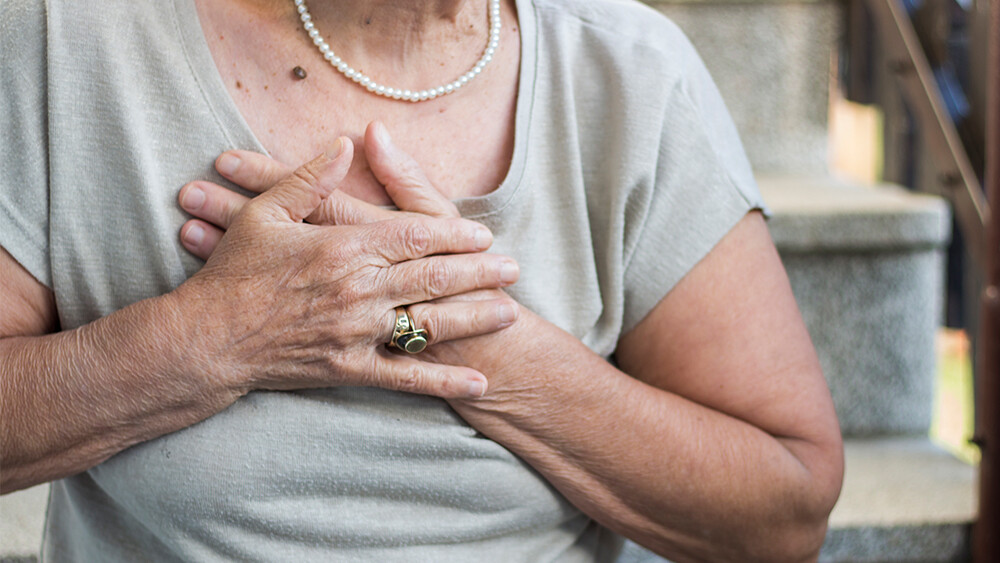 brustschmerzen-ursachen-1406545219_Teaser