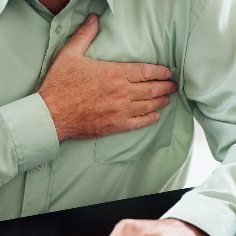 angina-pectoris-brustenge-157592738_Header