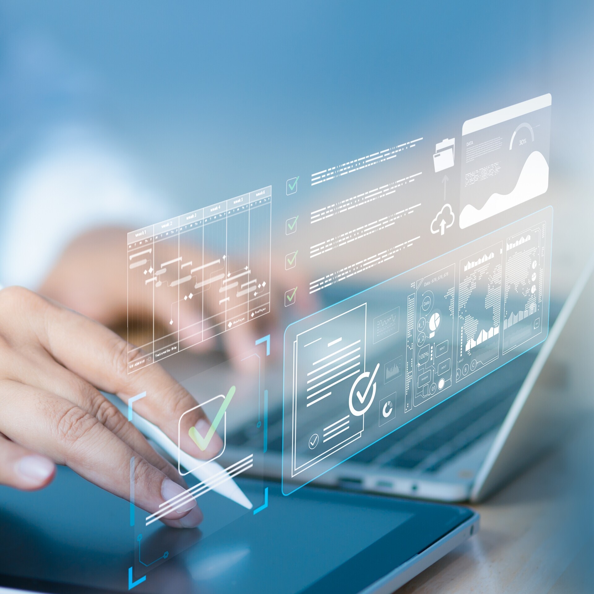 Arzt nutzt digitales Tablet und Laptop mit KI-Dashboard und holografischer Checklisten.