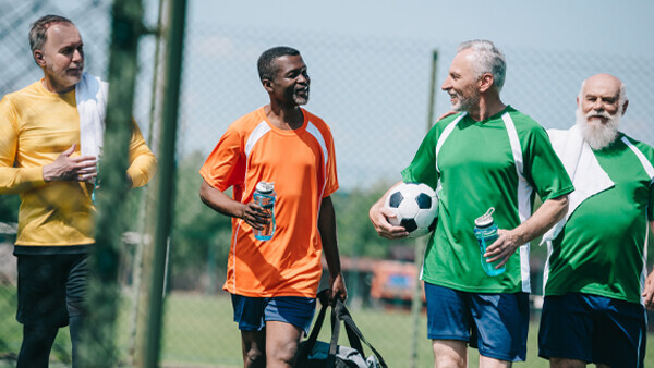 senioren-fussball-shutterstock-1125137588-600x338px