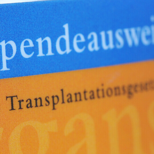 organspendeausweis-shutterstock-1906134835-32-9