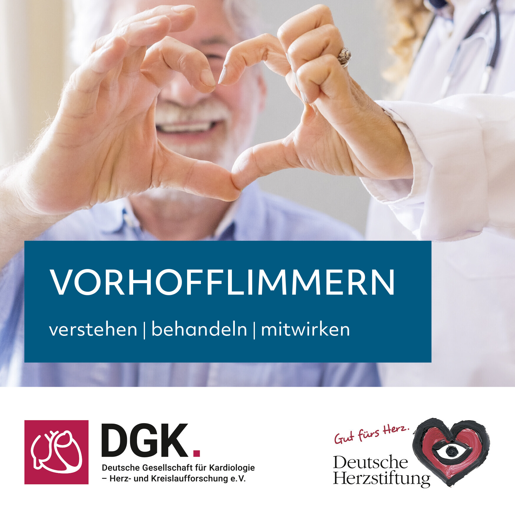 Patient und Ärztin bilden ein Herz mit den Händen