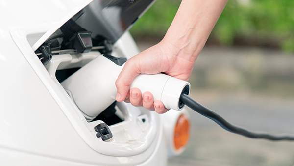 Herzschrittmacher: Gefahr beim Laden von E-Autos?